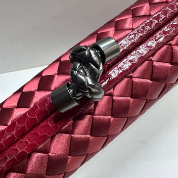 Elegant Red Woven Clutch with Metallic Knot Clasp