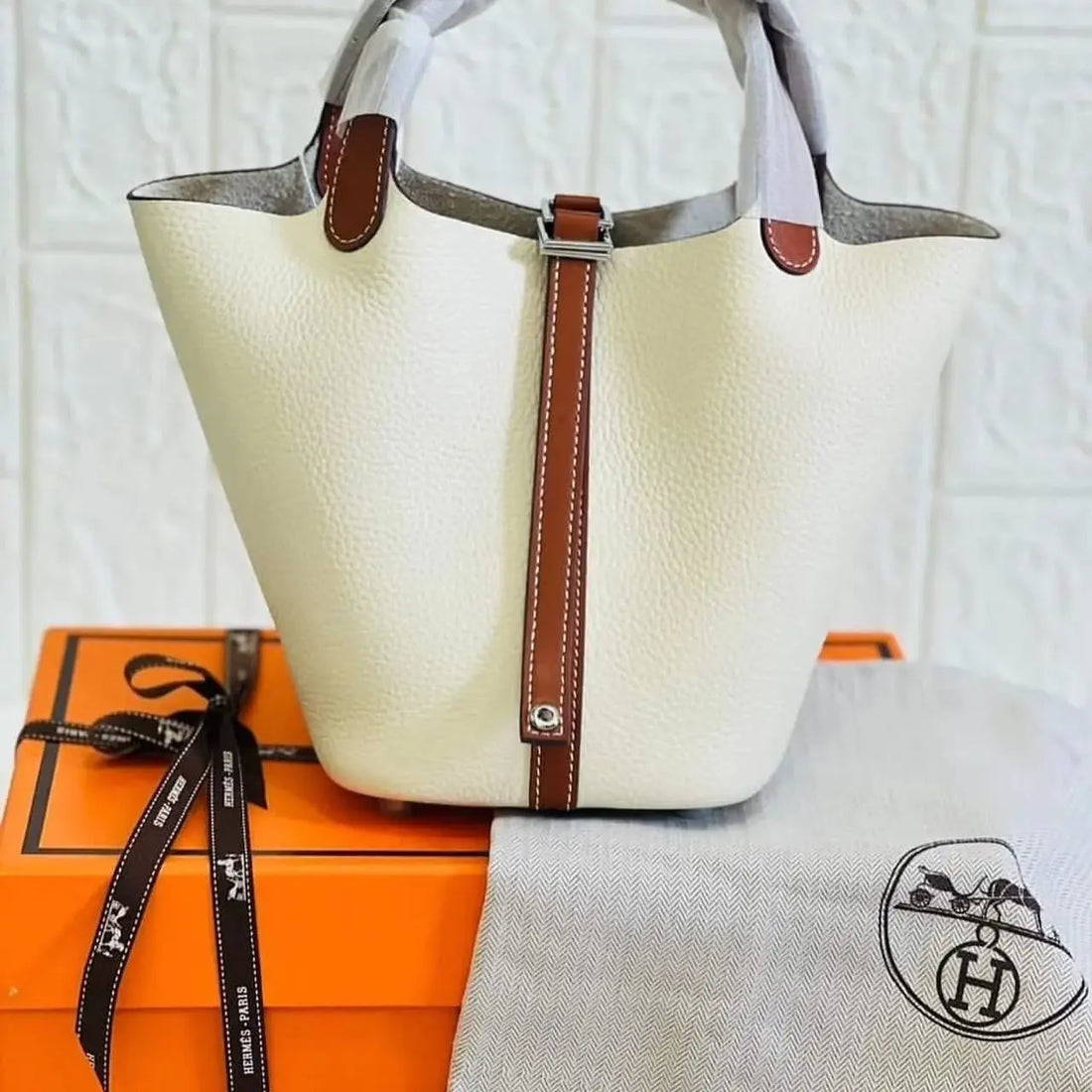 Hermès White Leather Tote with Brown Strap and Silver Hardware Dog Rixo