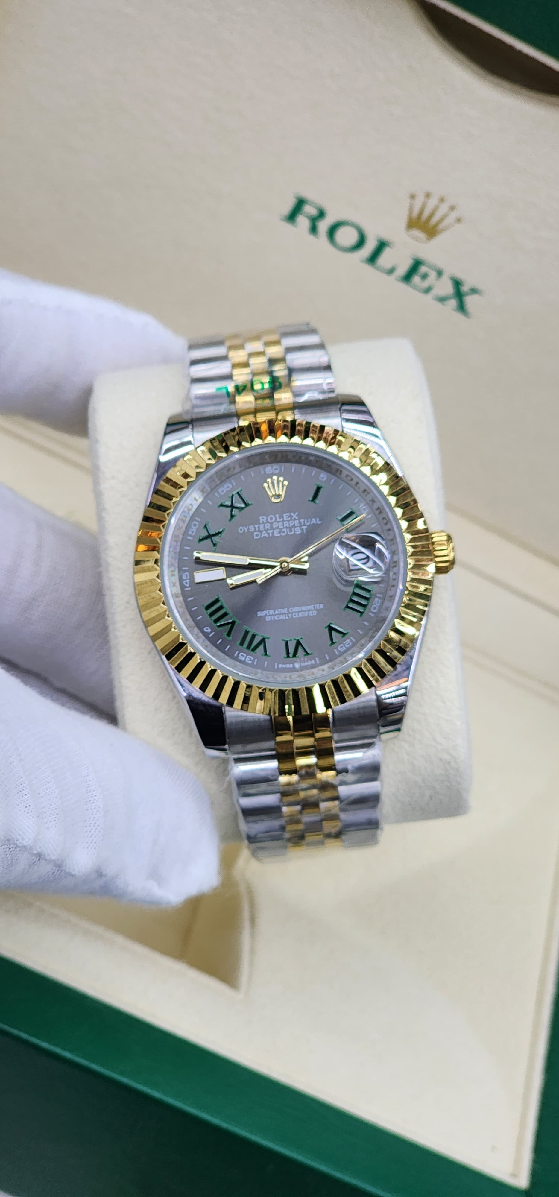 Rolex Oyster Perpetual Datejust with White Dial and Rose Gold Fluted Bezel